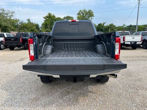 Used 2019 Ford F250 XLT w/ XLT Premium Package AWD/4WD image 17