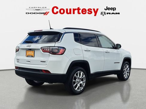 Certified 2023 Jeep Compass Latitude AWD/4WD image 5