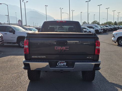 Used 2018 GMC Sierra 1500 SLE w/ SLE Fleet Preferred Package AWD/4WD image 4