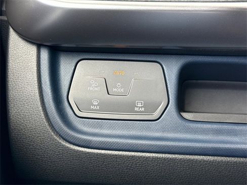 New 2025 Volkswagen ID. Buzz Pro S image 43