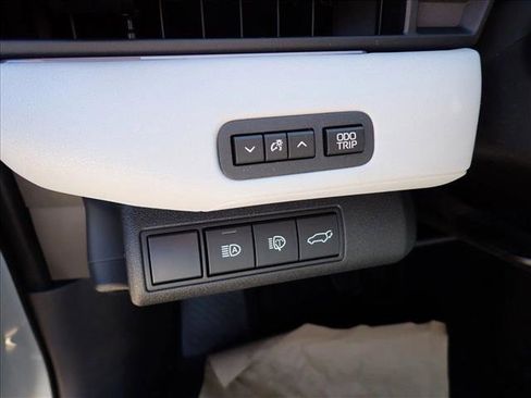 New 2026 Subaru Solterra AWD/4WD image 18
