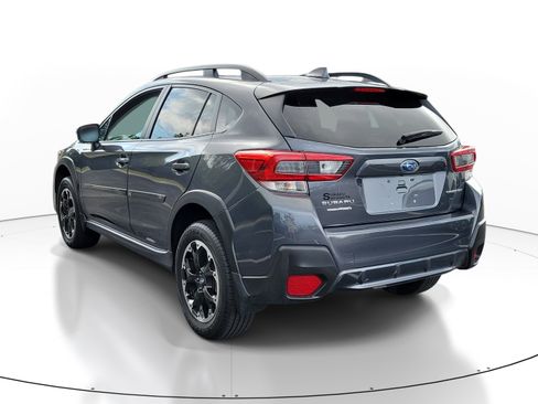Used 2021 Subaru Crosstrek 2.0i Premium w/ Moonroof Package AWD/4WD image 4