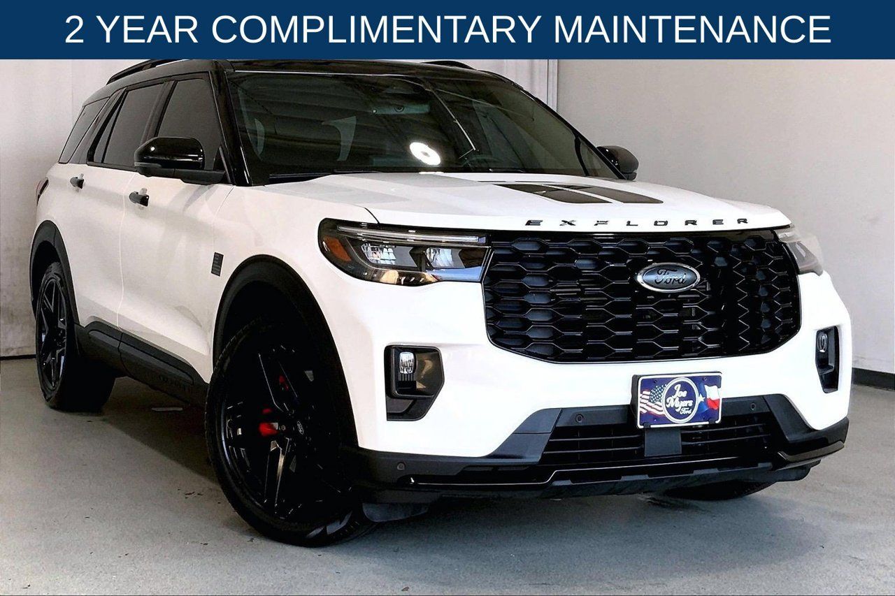 Used 2025 Ford Explorer ST AWD/4WD image 1