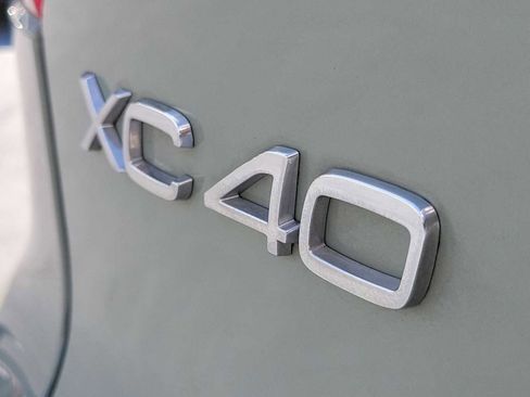Used 2023 Volvo XC40 Recharge Plus AWD/4WD image 11