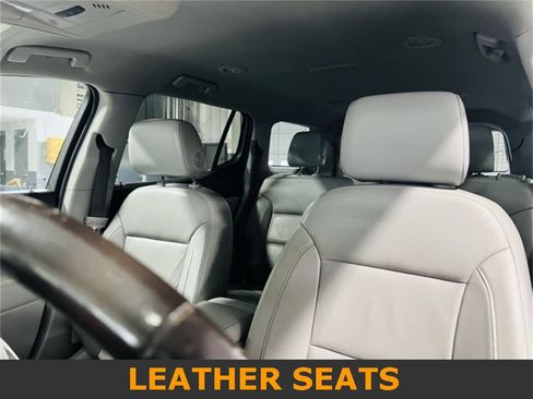 Used 2019 GMC Acadia SLT image 2