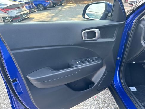 New 2025 Hyundai Venue SEL image 10