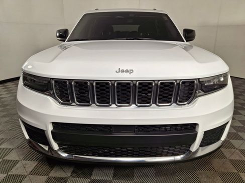 Used 2023 Jeep Grand Cherokee L Laredo AWD/4WD image 8