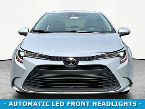 Used 2024 Toyota Corolla LE FWD image 2