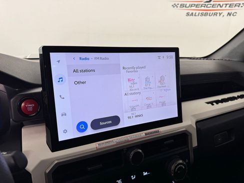 Used 2024 Toyota Tacoma TRD Sport image 15