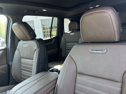 New 2026 GMC Acadia Denali Ultimate AWD/4WD image 28