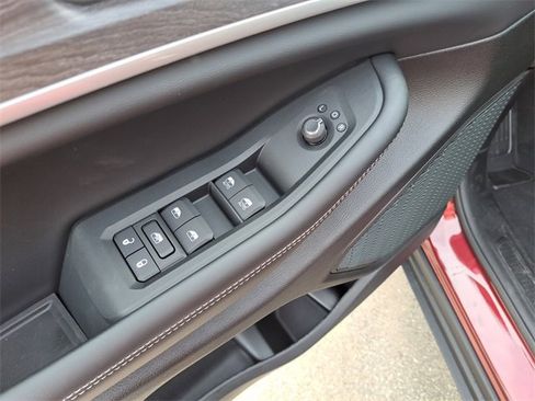 New 2025 Jeep Grand Cherokee Limited w/ Black Appearance Package image 18