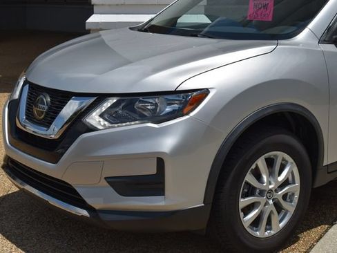Used 2020 Nissan Rogue SV AWD/4WD image 36