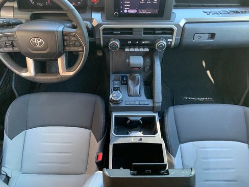 Used 2026 Toyota Tacoma TRD Off-Road AWD/4WD image 28