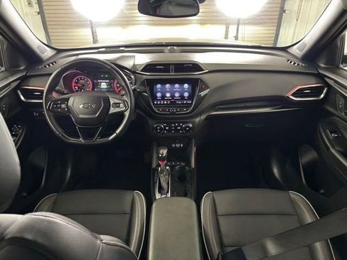 Used 2022 Chevrolet TrailBlazer RS w/ Technology Package image 14