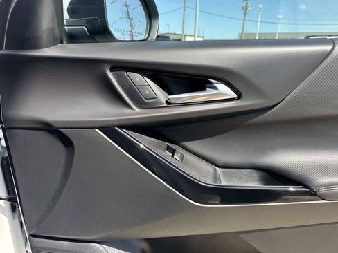 Used 2025 Chevrolet Equinox LT FWD image 14