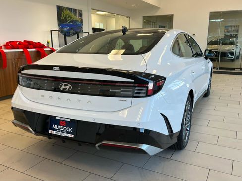 New 2026 Hyundai Sonata Limited FWD image 8