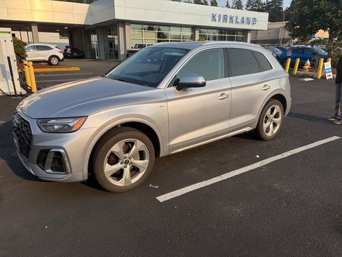 Used 2022 Audi Q5 2.0T Premium Plus w/ Premium Plus Package AWD/4WD image 1