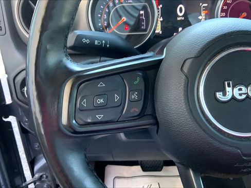 Used 2018 Jeep Wrangler Unlimited Sport S AWD/4WD image 23