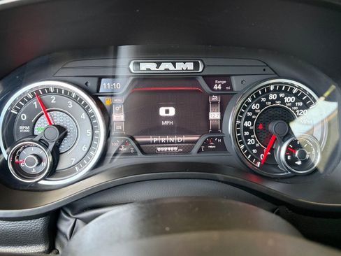 Used 2024 RAM 1500 Laramie AWD/4WD image 21