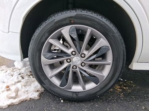 Used 2021 Buick Encore GX Select w/ Sport Touring Package image 8