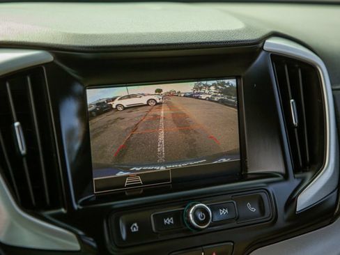 Used 2024 GMC Terrain SLE AWD/4WD image 15