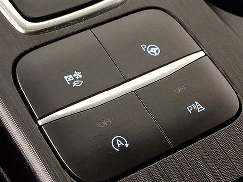 Used 2020 Ford Escape Titanium image 26