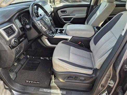 Certified 2020 Nissan Titan SV w/ SV Convenience Package image 17