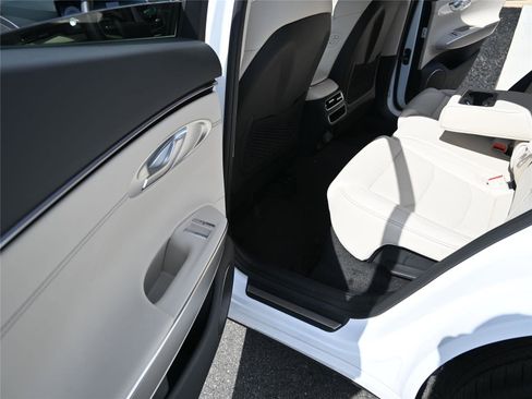 New 2026 Genesis GV70 2.5T Select image 27