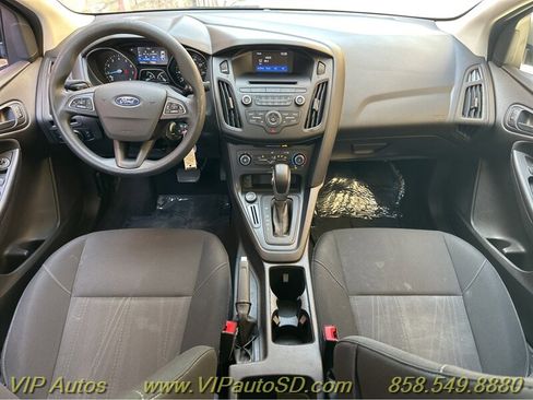 Used 2017 Ford Focus S image 4