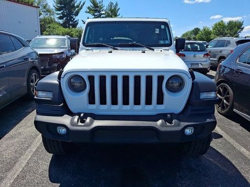 Used 2018 Jeep Wrangler Unlimited Sport AWD/4WD image 2