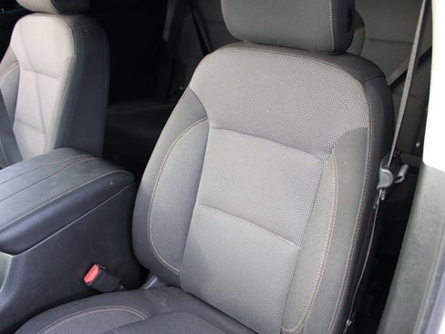 Used 2020 Chevrolet Traverse LS image 24