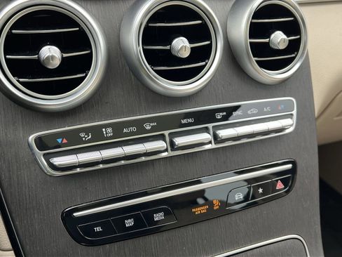 Used 2021 Mercedes-Benz GLC 300 4MATIC image 18