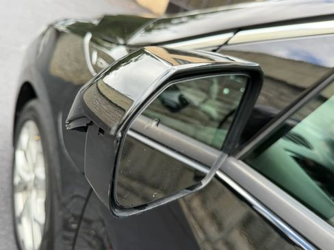 Used 2017 Chevrolet Volt Premier w/ Driver Confidence II Package FWD image 35