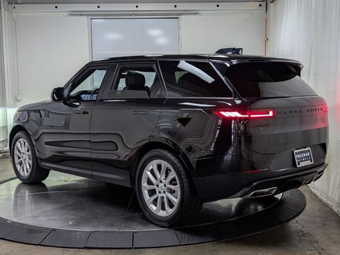 Used 2025 Land Rover Range Rover Sport SE AWD/4WD image 7
