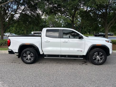 Used 2024 GMC Canyon AT4 w/ AT4 Premium Package AWD/4WD image 5