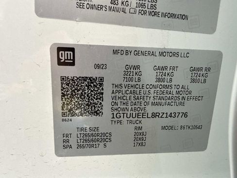 Used 2024 GMC Sierra 1500 AT4 w/ Technology Package image 35