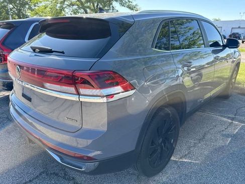 Used 2024 Volkswagen Atlas Cross Sport SE w/ Panoramic Sunroof Package AWD/4WD image 5