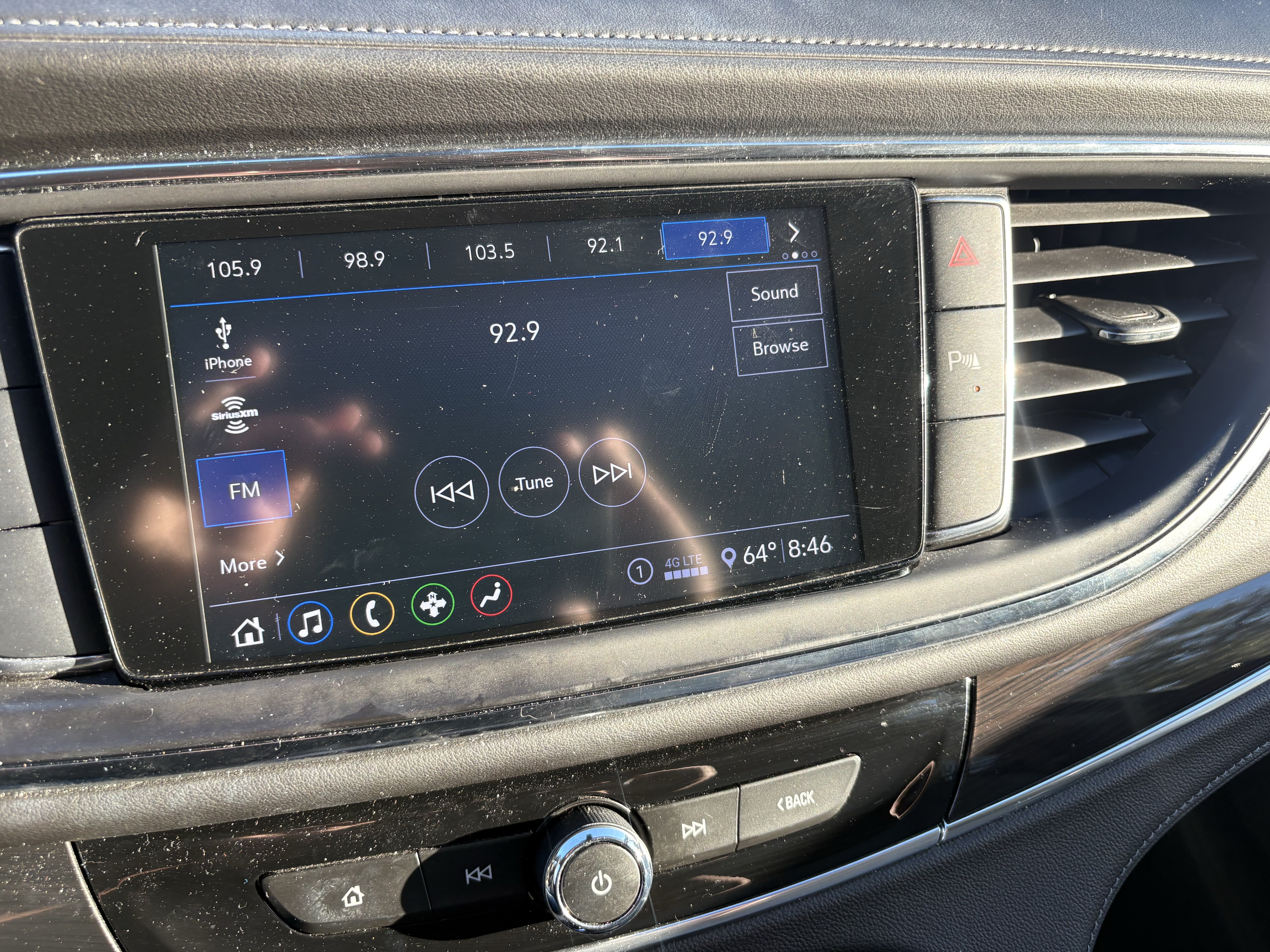 Used 2021 Buick Enclave Essence FWD image 12