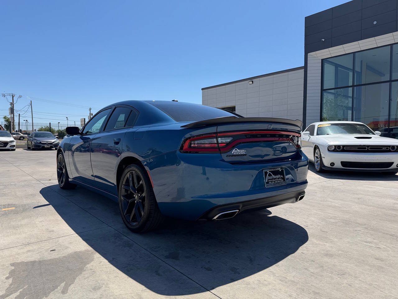 Used 2022 Dodge Charger SXT w/ Blacktop Package RWD image 2