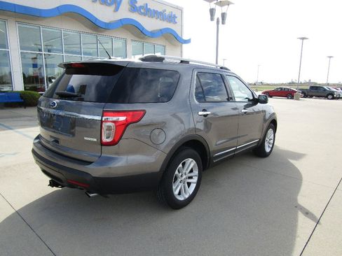 Used 2013 Ford Explorer XLT image 5