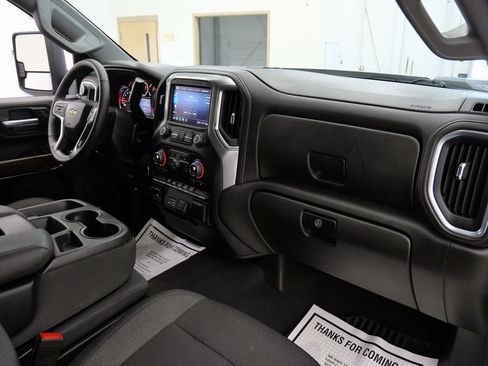 Used 2022 Chevrolet Silverado 2500 LT w/ Convenience Package AWD/4WD image 16
