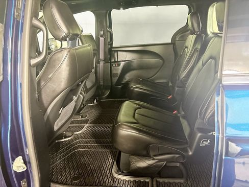 Certified 2025 Chrysler Pacifica Select AWD/4WD image 20