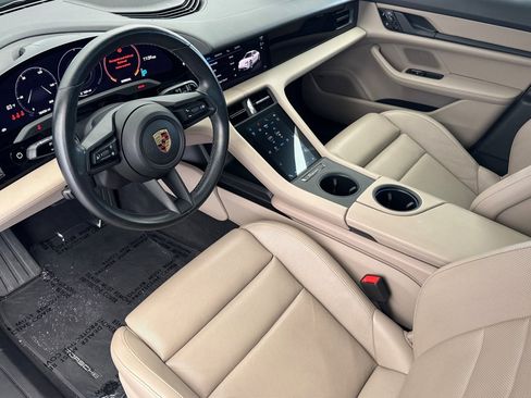 Used 2021 Porsche Taycan RWD image 9