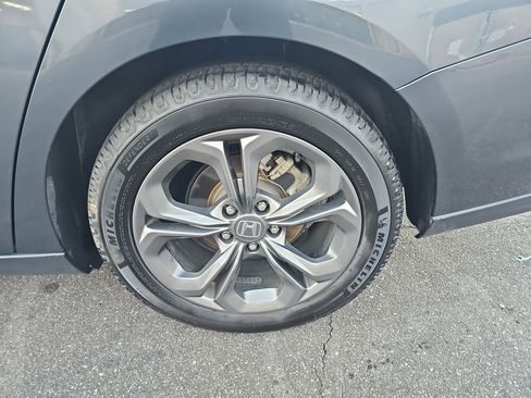 Used 2023 Honda Accord EX image 31