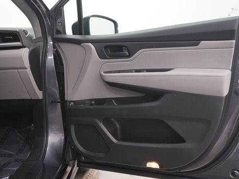 Used 2018 Honda Odyssey EX-L image 9