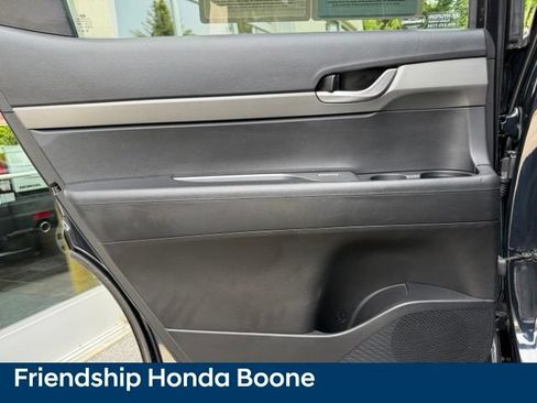 Used 2024 Hyundai Palisade SEL FWD image 31