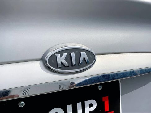 Used 2005 Kia Spectra LX image 30