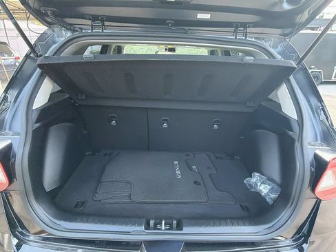 Used 2024 Hyundai Venue SEL FWD image 25