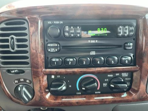 Used 2003 Ford F150 XLT AWD/4WD image 9
