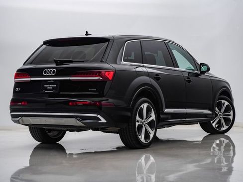 Used 2022 Audi Q7 3.0T Premium Plus w/ Premium Plus Package AWD/4WD image 9